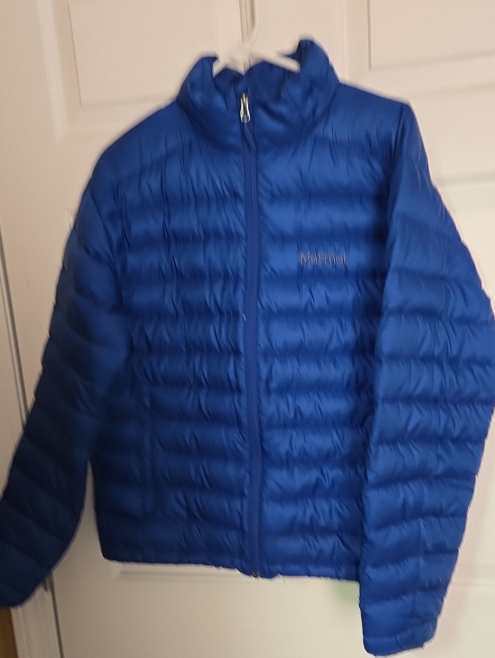 Marmot Men's Electric Blue Lightweight Puffer Jacket. Medium.